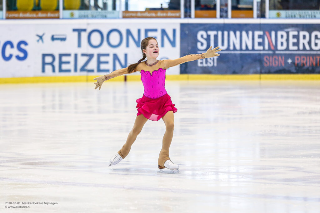 Laura Brito Liu - Brazilian figure skater