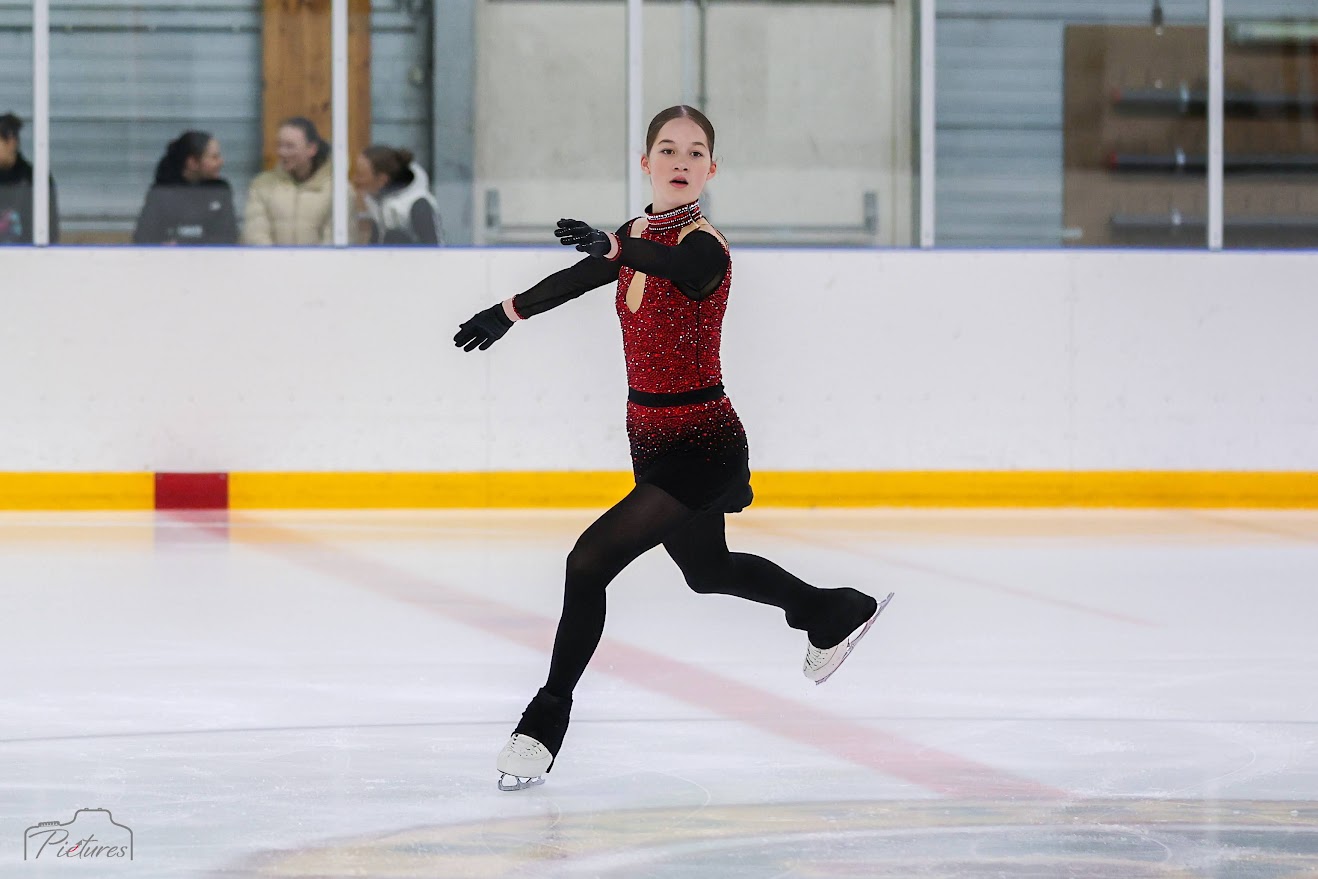 Laura Brito Liu - jump